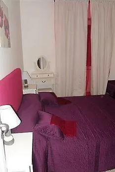 Elegance Scalini Di Trastevere Rome 0*,  Italy